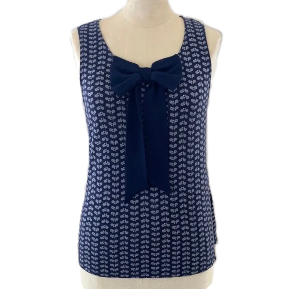 Jacob soft knit navy & white top with keyhole closure at back. Bow at front. S